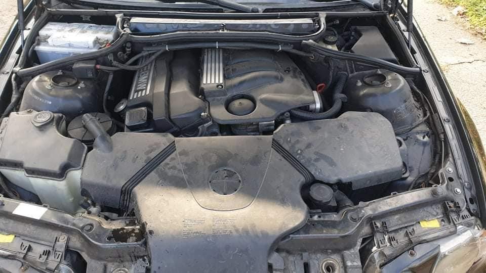 BMW-Compact-e46-2002god