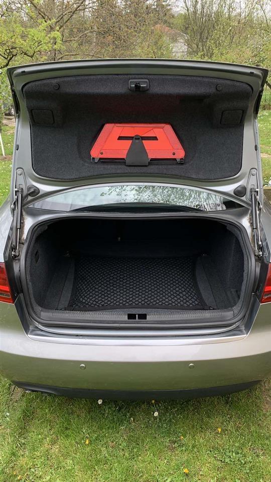 Audi-A4