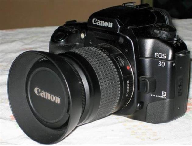 Canon EOS 30+ 28-80