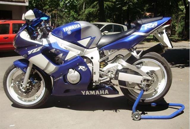 Yamaha-R6--00