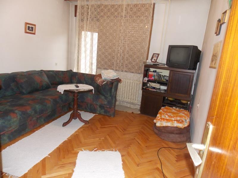 -NIŠ---CENTAR---KUĆA---318m2