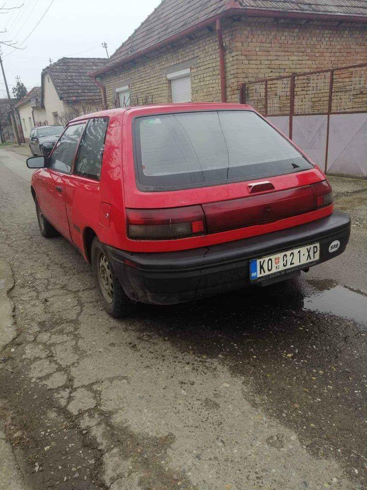 Mazda-323