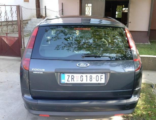 Ford-Focus--05