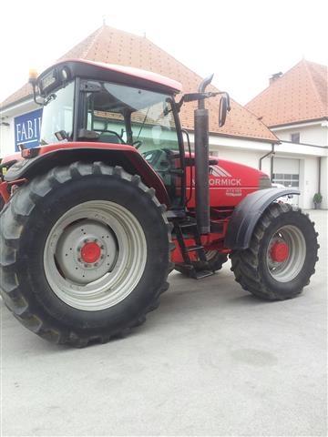 Traktor-McCormick-XTX-185