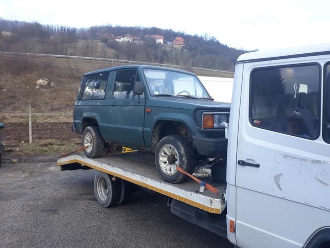 Isuzu troper
