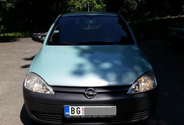 Opel Corsa 1.0b -01 