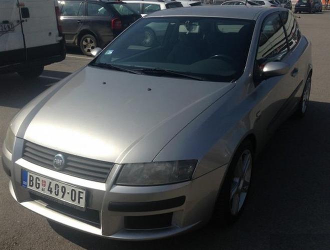 Fiat Stilo dynamic 1.8 16v -01