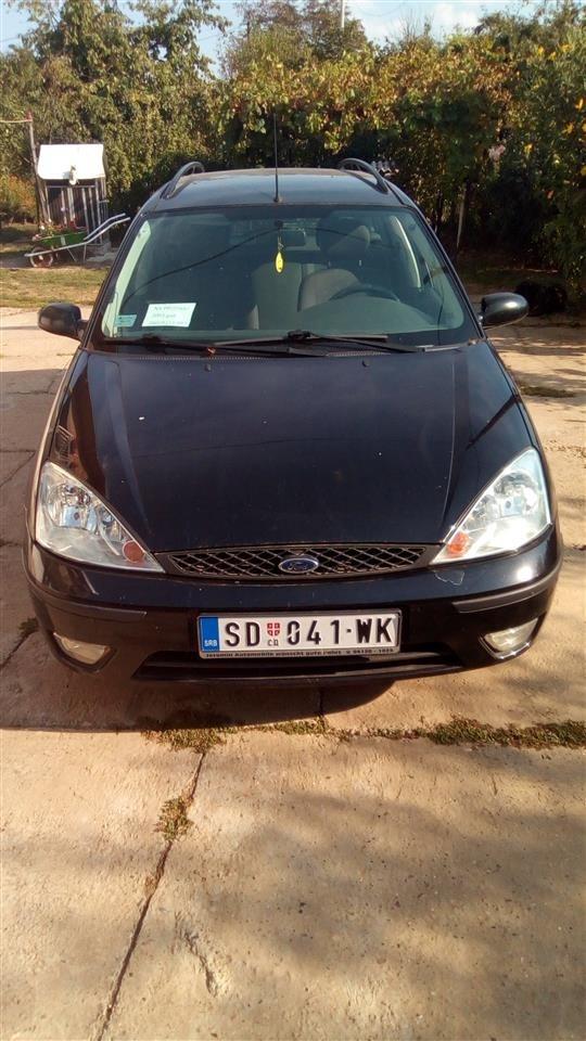 Ford-Focus--03