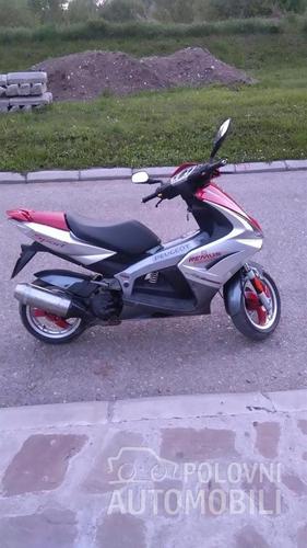 Peugeot jet force 2004