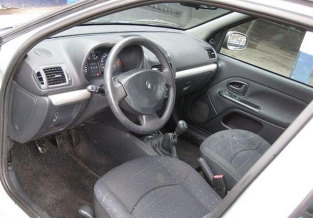 Renault-Clio-1-2-8V--03