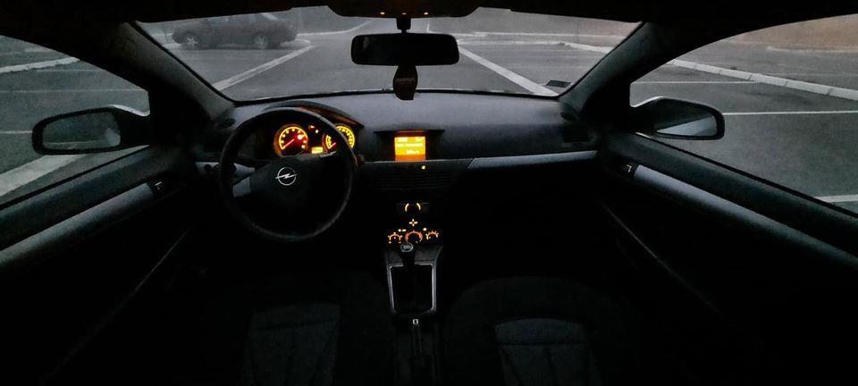 Opel-Astra-GTC