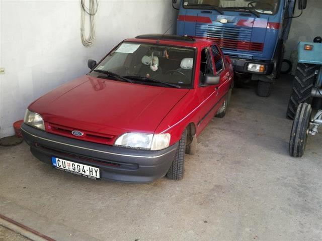 Ford Escort -92