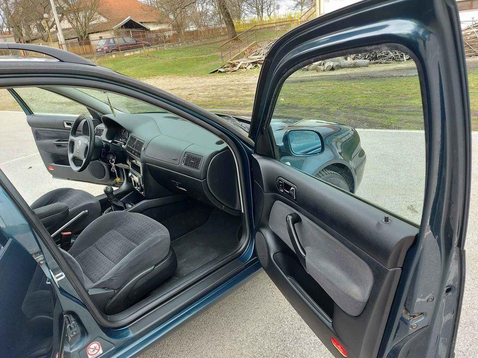 VW-GOLF-4