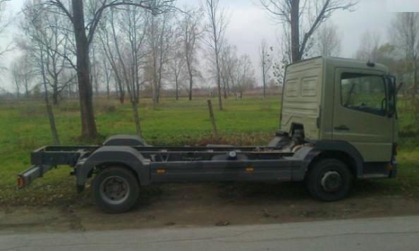 Mercedes-Benz-Atego-815--03