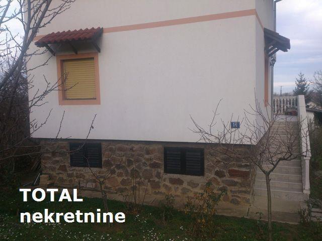 Uknjizena-spratna-kuca-u-Bockama
