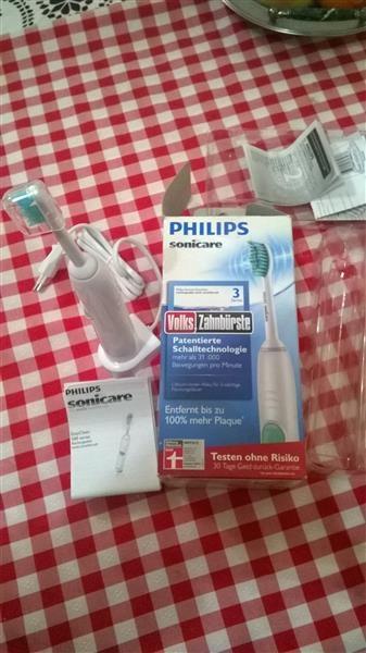 Cetkica-za-zube-SONICNA-PHILIPS