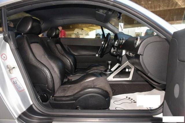 AUDI-TT-COUPE--02