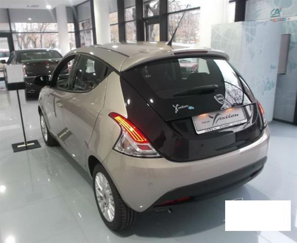 Lancia-Ypsilon-evo-2-elefantino--13