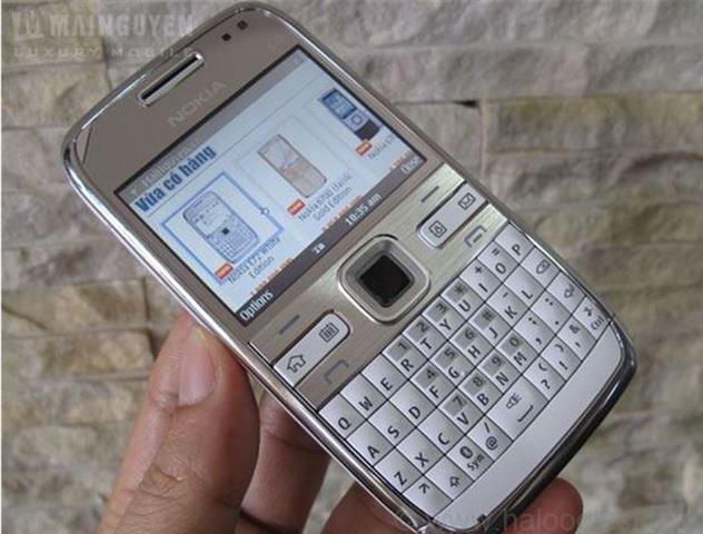 Nokia E72