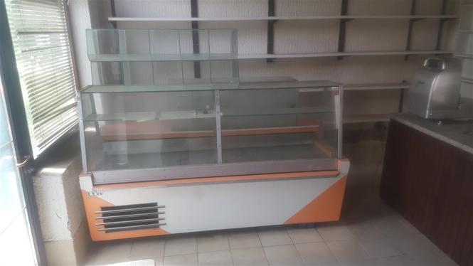 lth vitrina