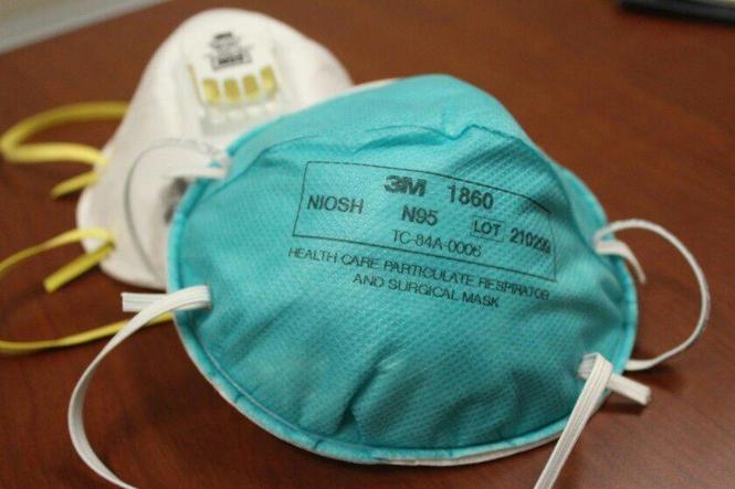 Surgical face mask