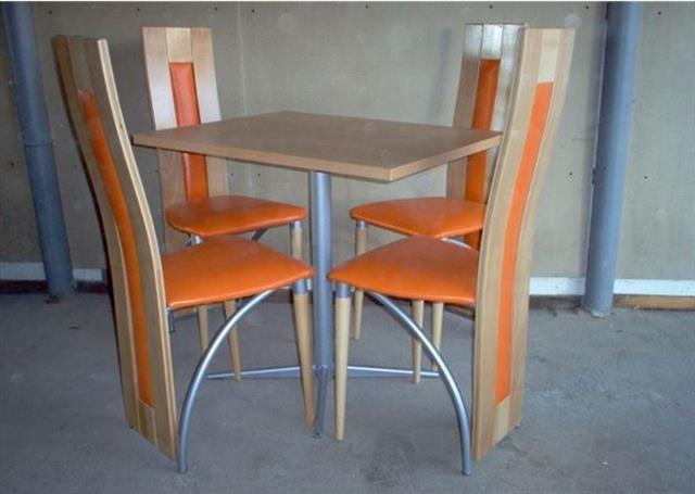 Stolovi-i-stolice