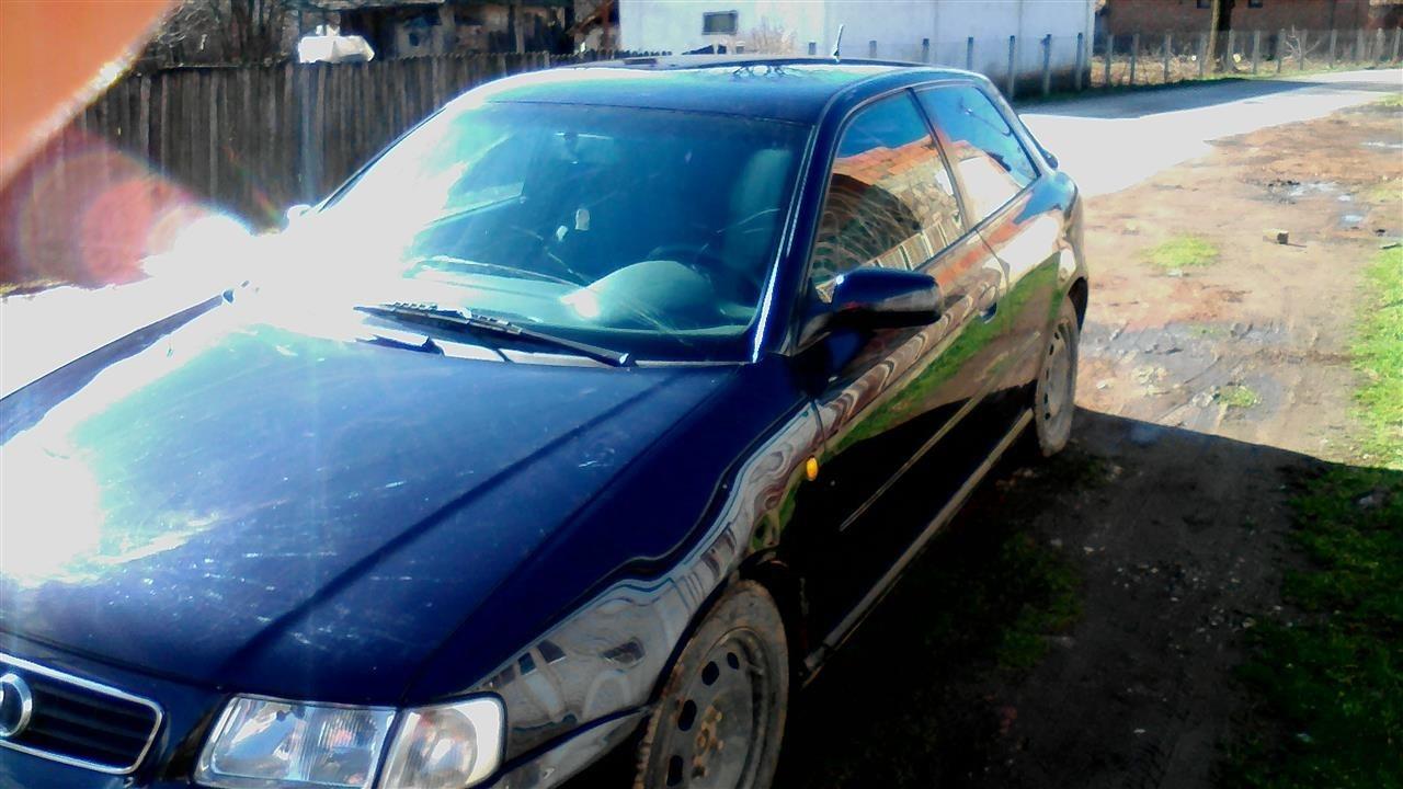 Audi-A3--00