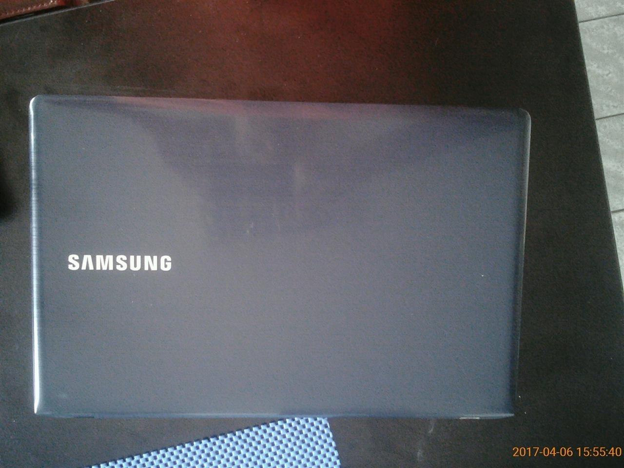 Samsung-NP270-E5E