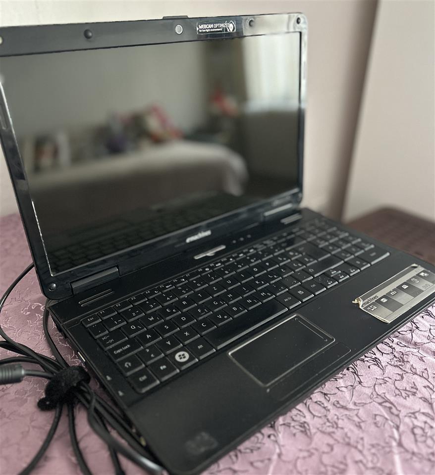 LAPTOP-eMACHINES