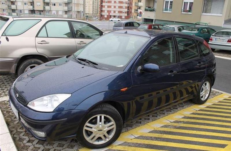 Ford-Focus--03