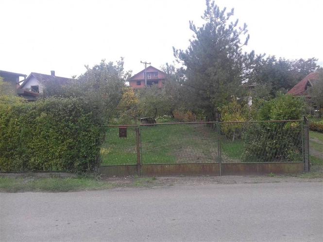Plac u Ostružnici