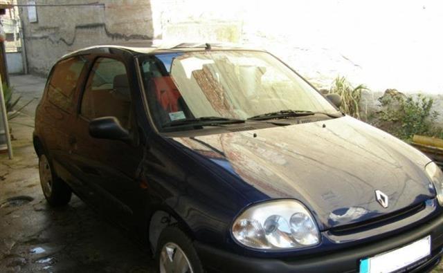 Renault-Clio---00