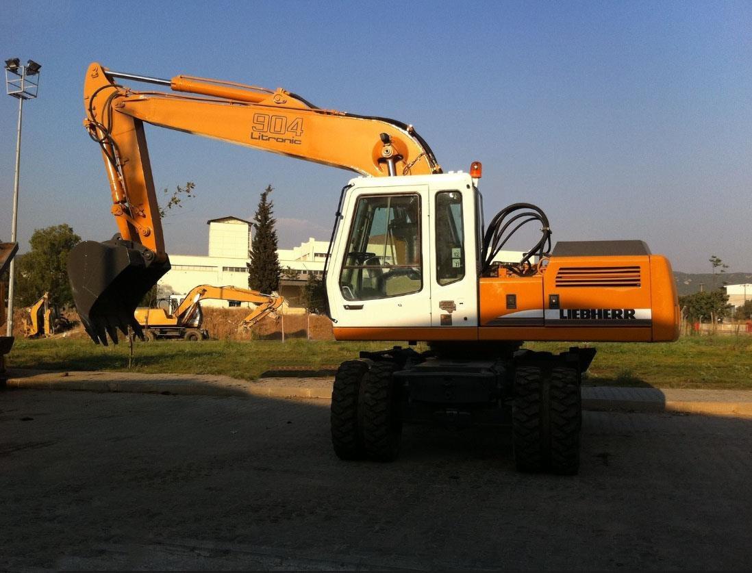 LIEBHERR-904---2005