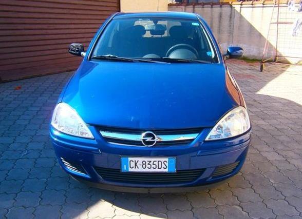 Opel-Corsa-1-2--03