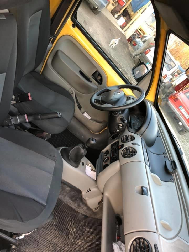 Renault-Kangoo-1-9D