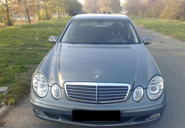Mercedes-Benz E220 CDI -04