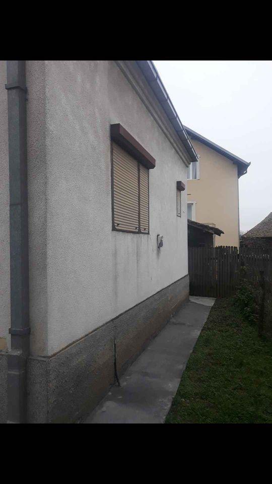 Na-prodaju-2kuće-u-Velikoj-Krsni