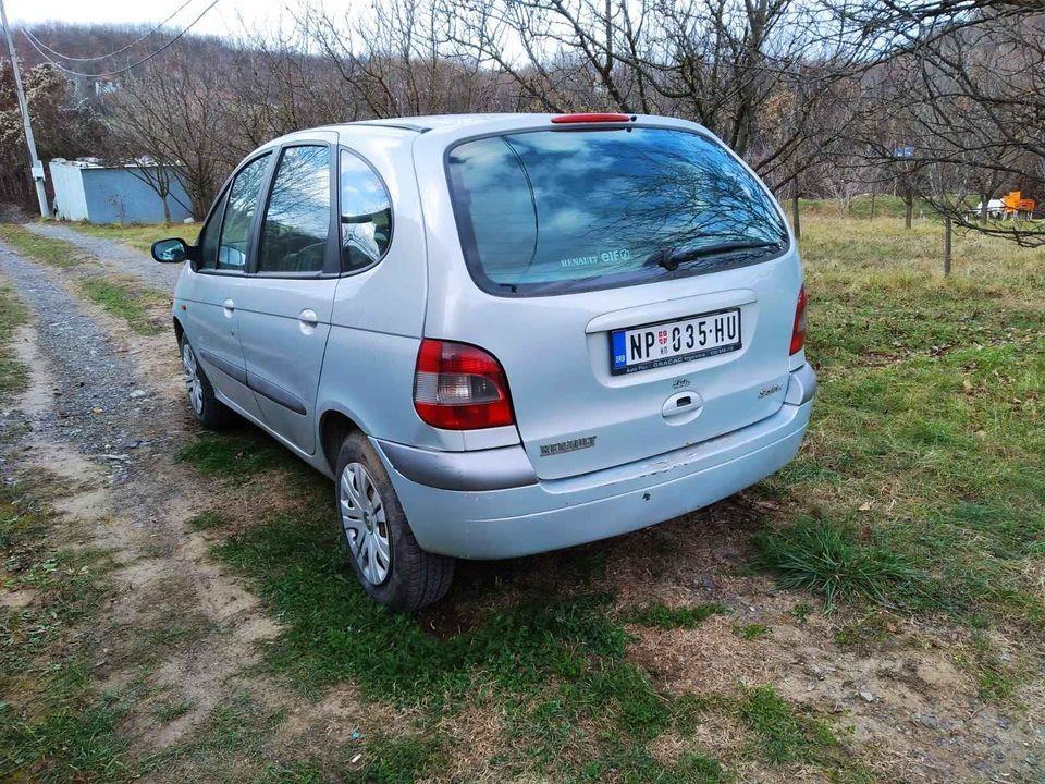 Renault-Scenic
