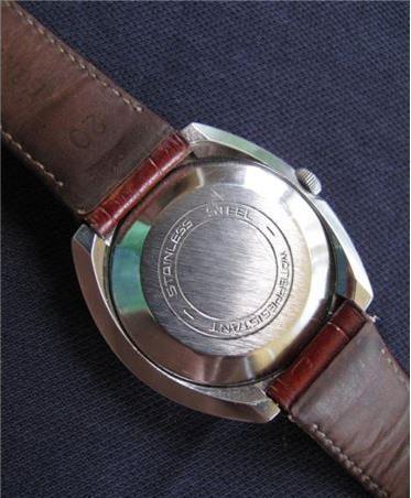 Junghaus-calendar-automatic-Retro