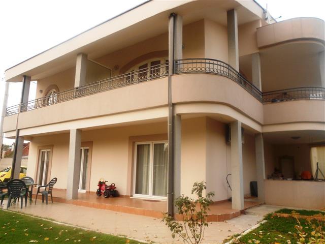 Kuca-450m2--u-Podgorici