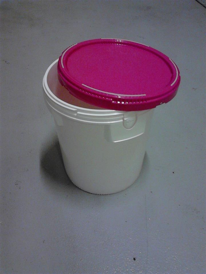 Plastična-kanta-20l