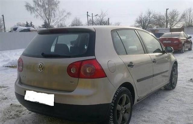 VW-Golf-V--05