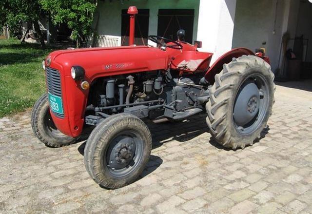 Traktor IMT-533