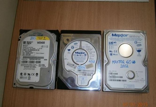 3 ATA hard diska + Firewire kartica