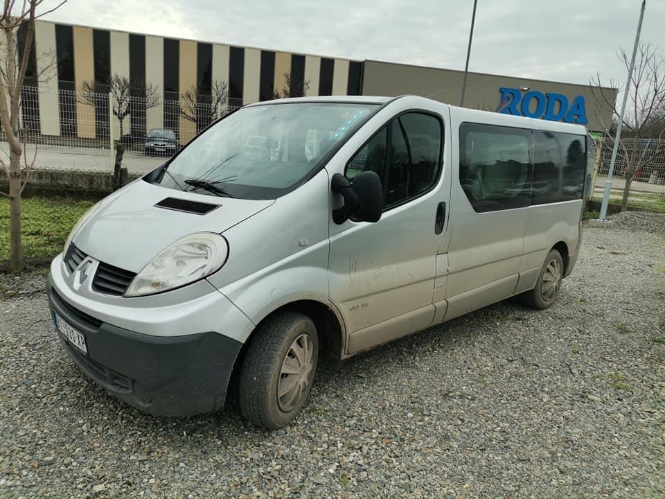 Renault-Trafic-produžena-varijanta