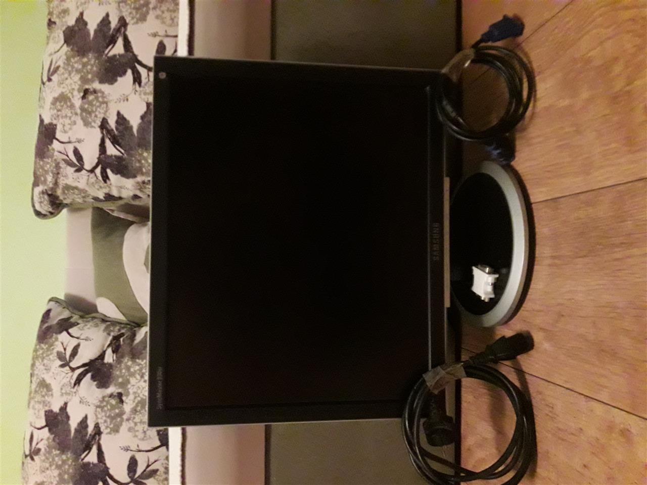 Monitor--SAMSUNG