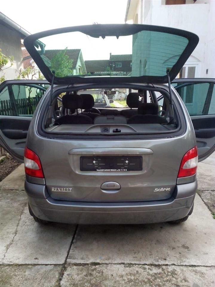 Renault-Scenic-i-Megane