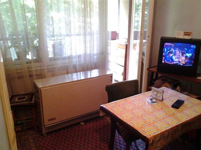 Stan-38m2-na-Bulevaru-Nemanjića