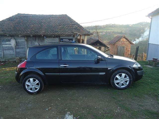 Renault Megane -04