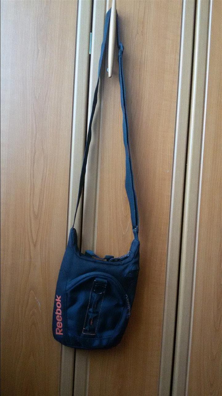 Originalna-Reebok-torbica